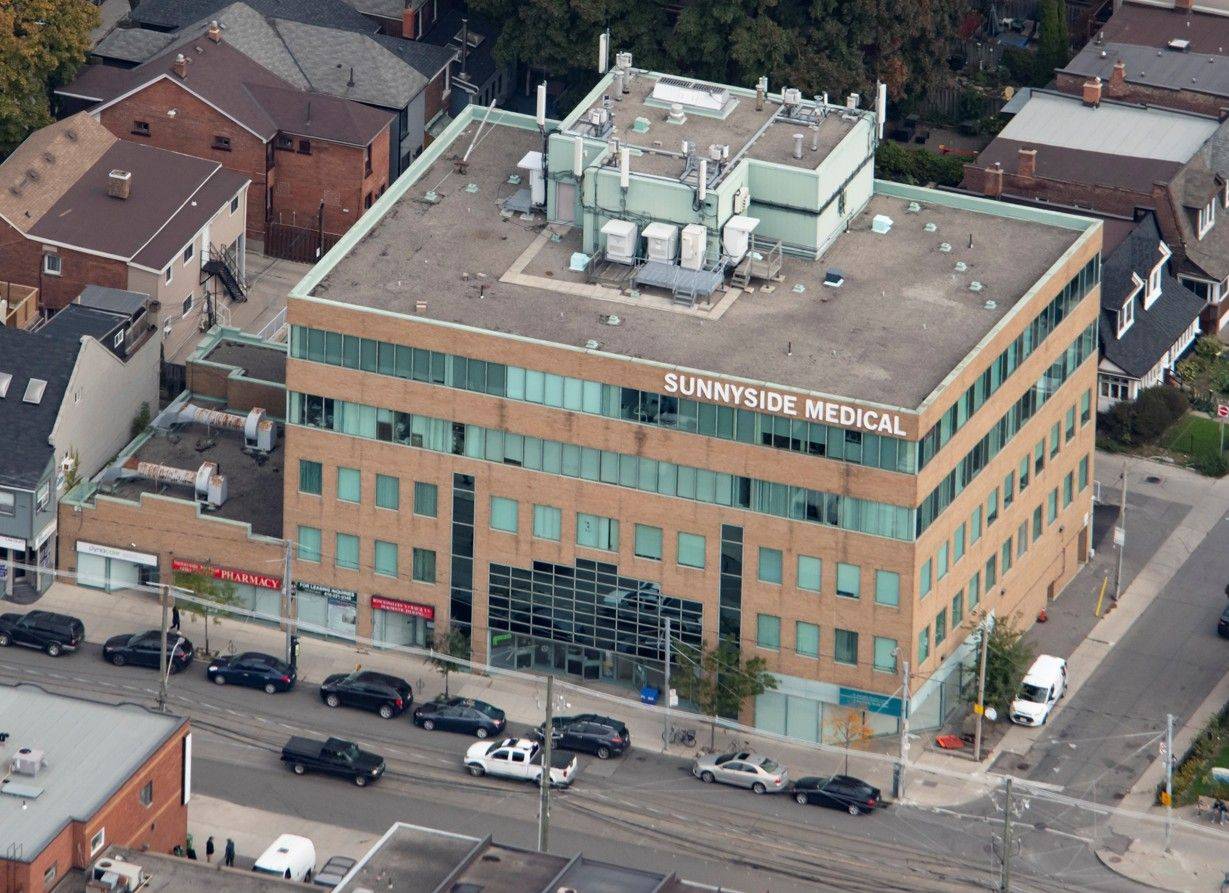 Toronto W01, ON M6R 3B2,27 Roncesvalles AVE #105