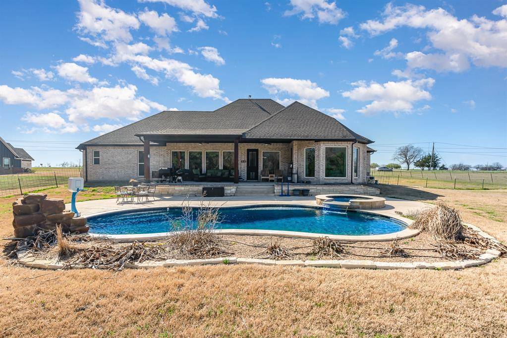 Bells, TX 75414,2564 Eastline Road