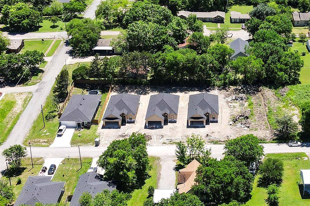 Whitewright, TX 75491,207 W Elm Street
