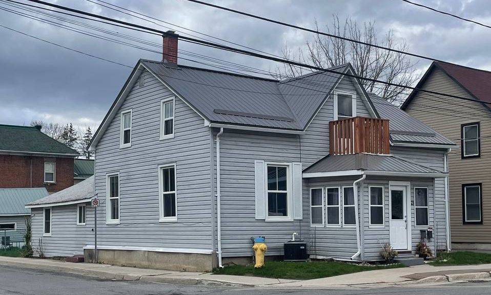 Perth, ON K7H 2T1,73 North ST