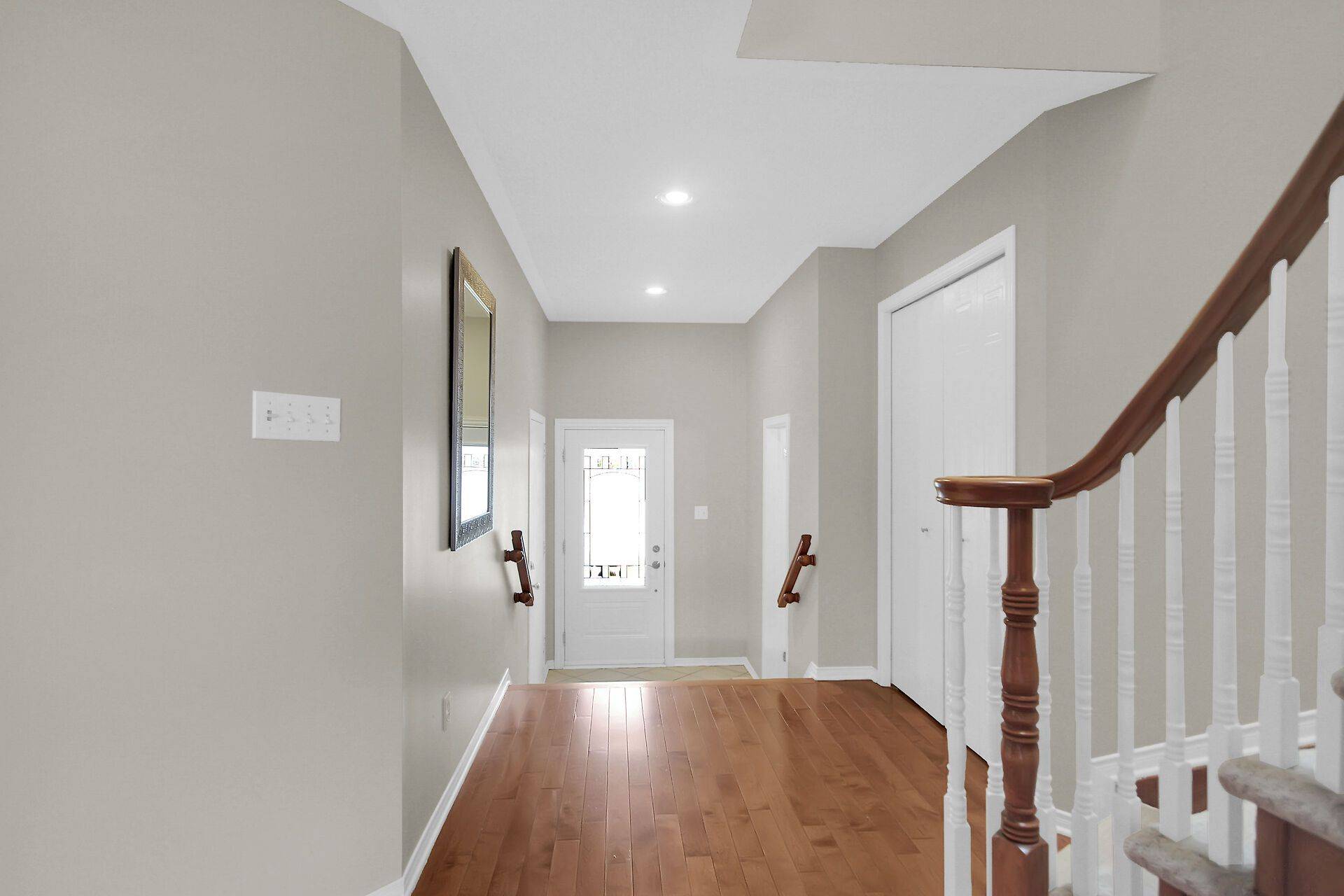 Kanata, ON K2M 2T6,484 Meadowbreeze DR