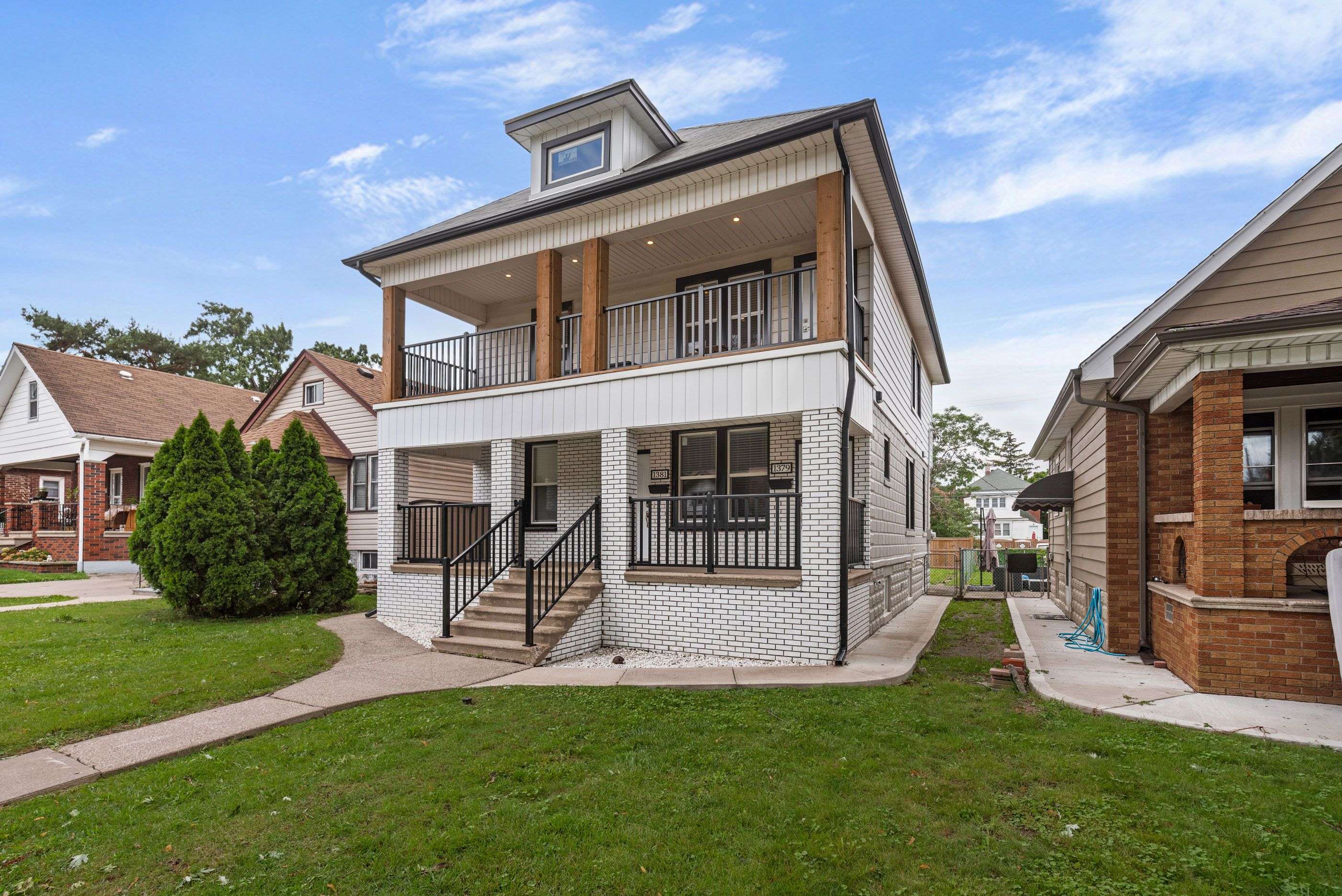 Windsor, ON N8X 4P2,1379-1381 Pierre AVE