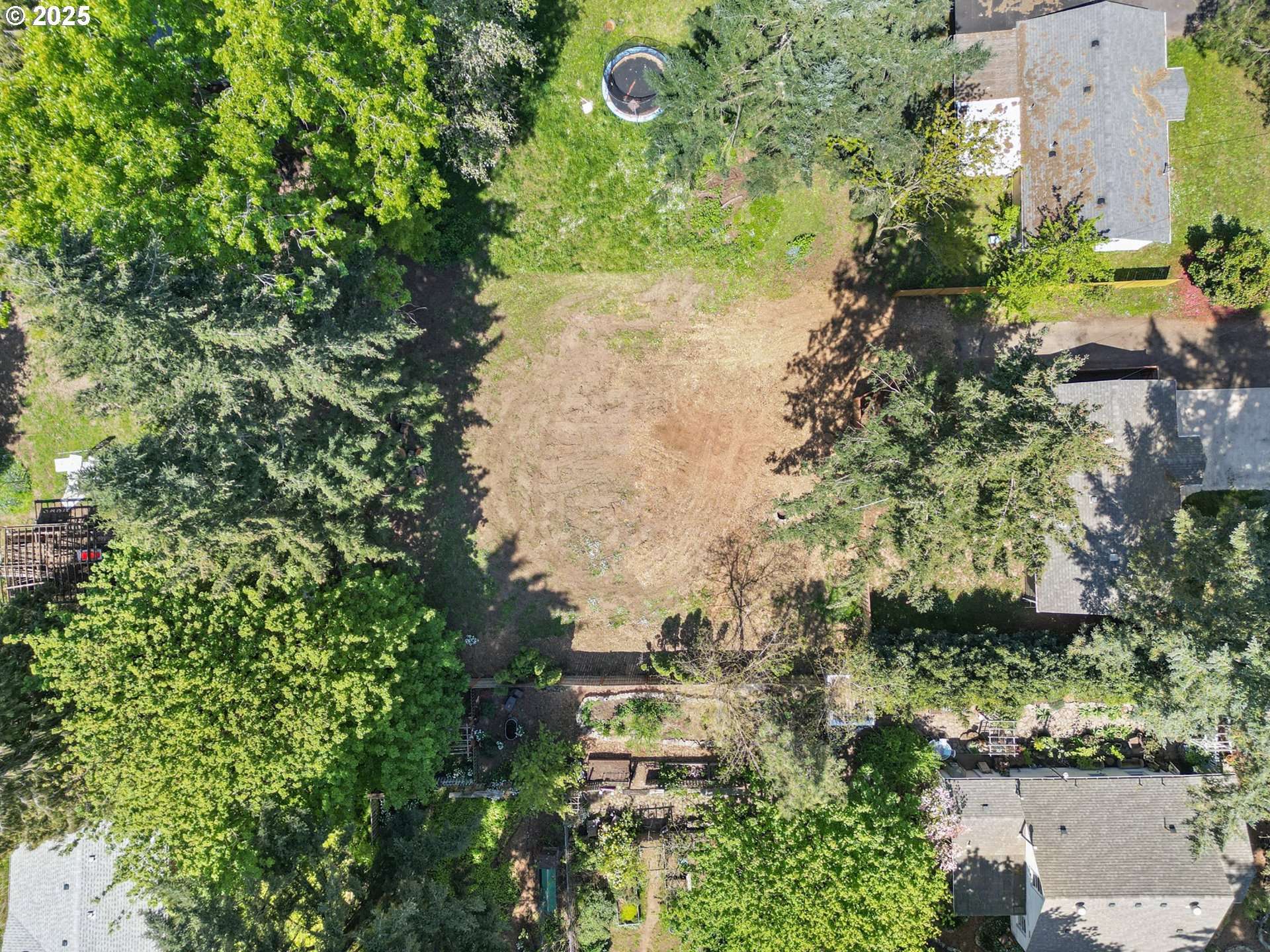 Eugene, OR 97402,Address not disclosed