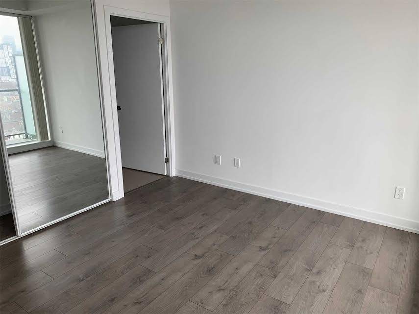 Toronto C01, ON M5T 1S2,297 College ST #1509