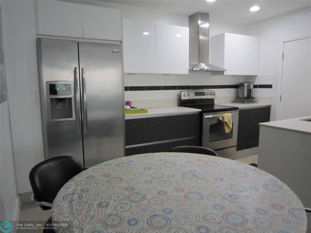 Pompano Beach, FL 33064,3550 NW 8th Ave  #815