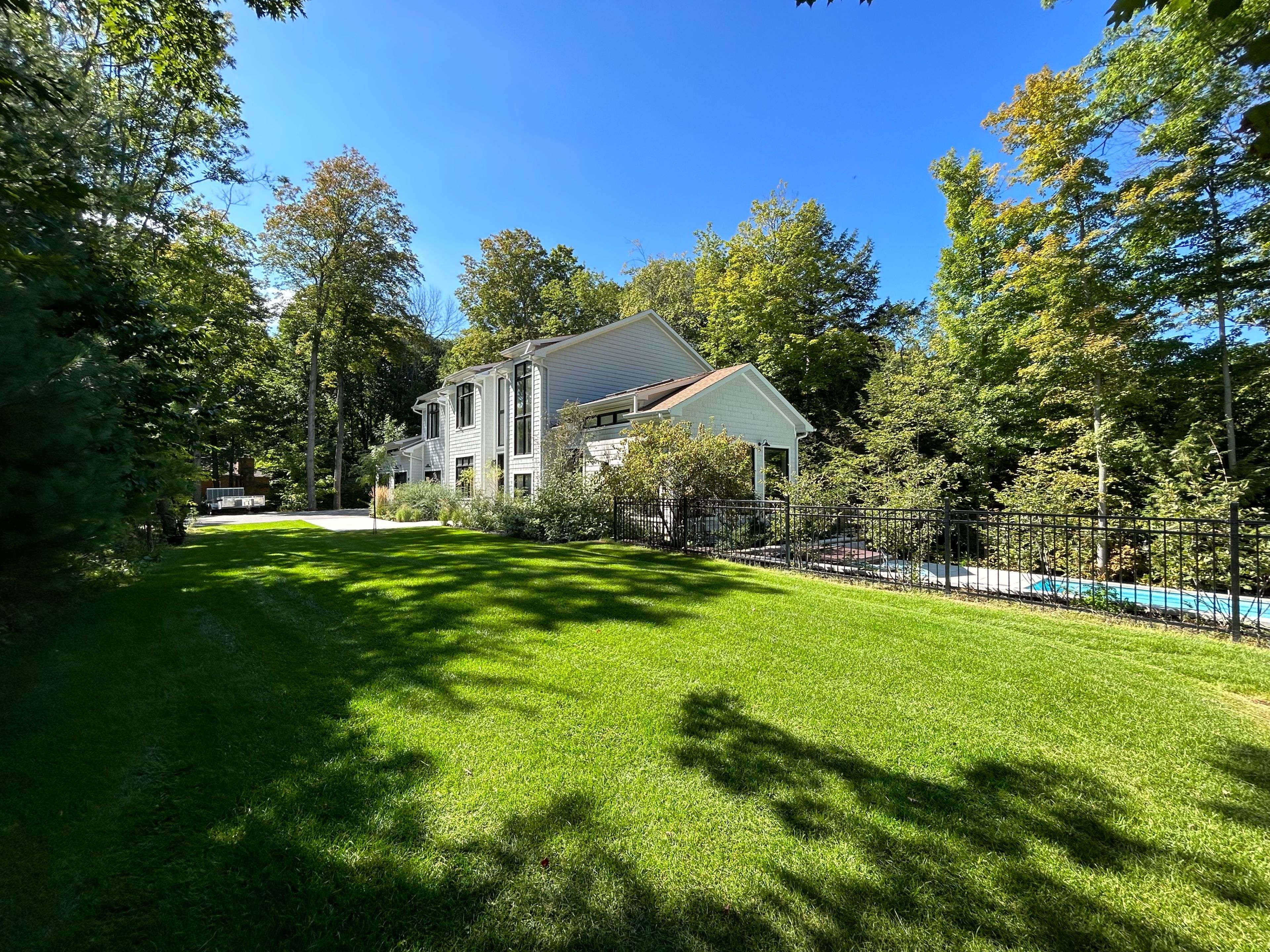 Innisfil, ON L9S 1X3,2072 Wilkinson ST