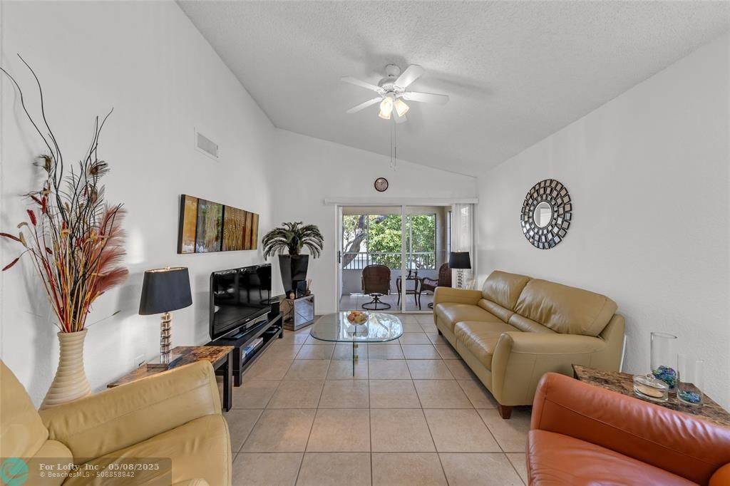 Oakland Park, FL 33309,2811 N Oakland Forest Dr #202