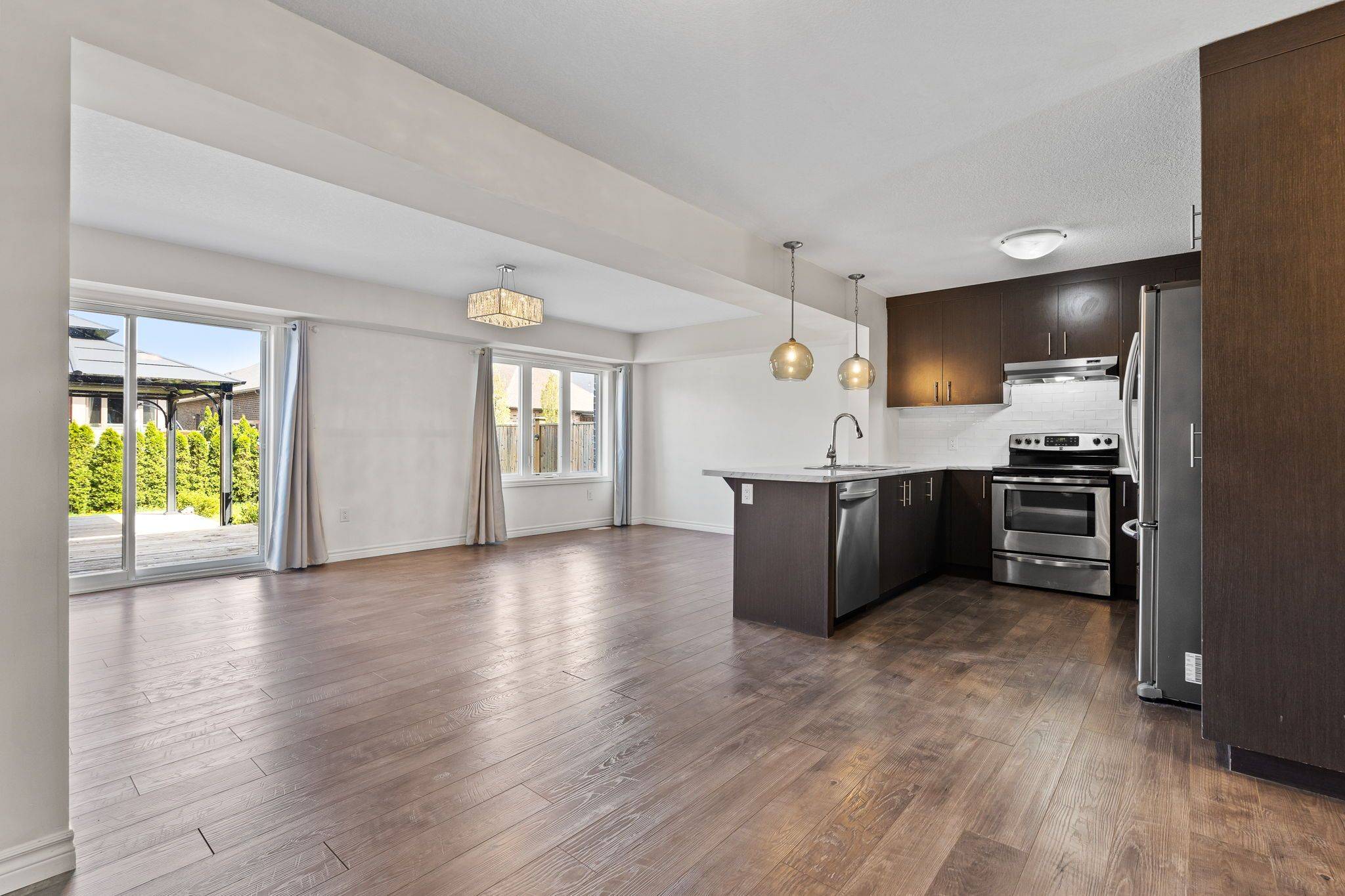 Pelham, ON L0S 1E5,72 Abbott PL