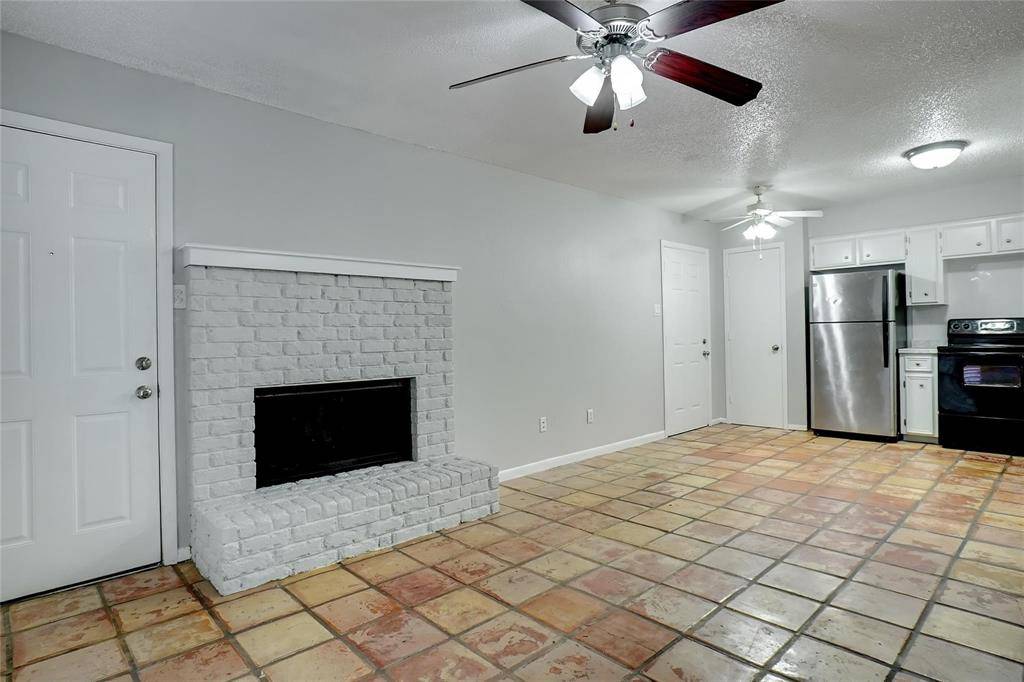 White Settlement, TX 76108,507 S Las Vegas Trail
