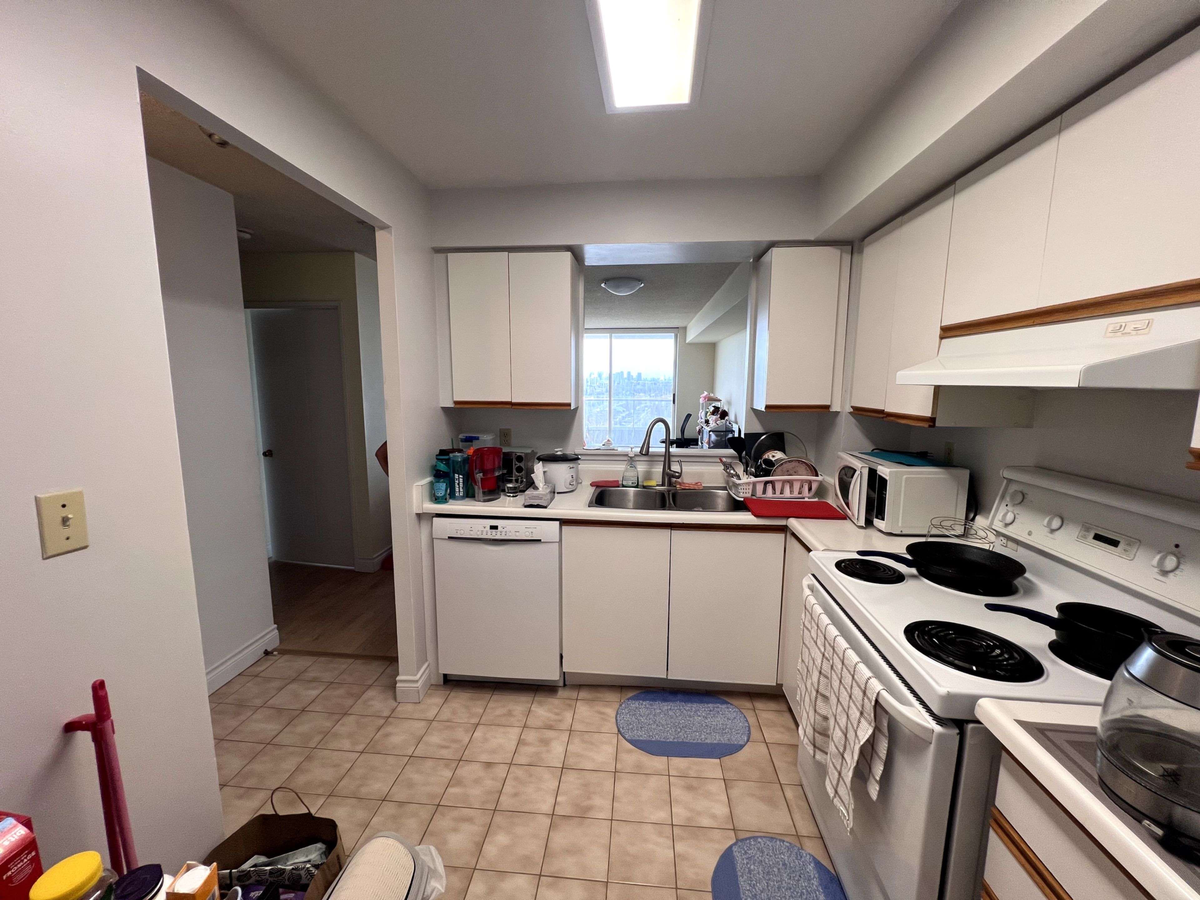 Toronto E11, ON M1B 5J4,400 McLevin AVE #1412