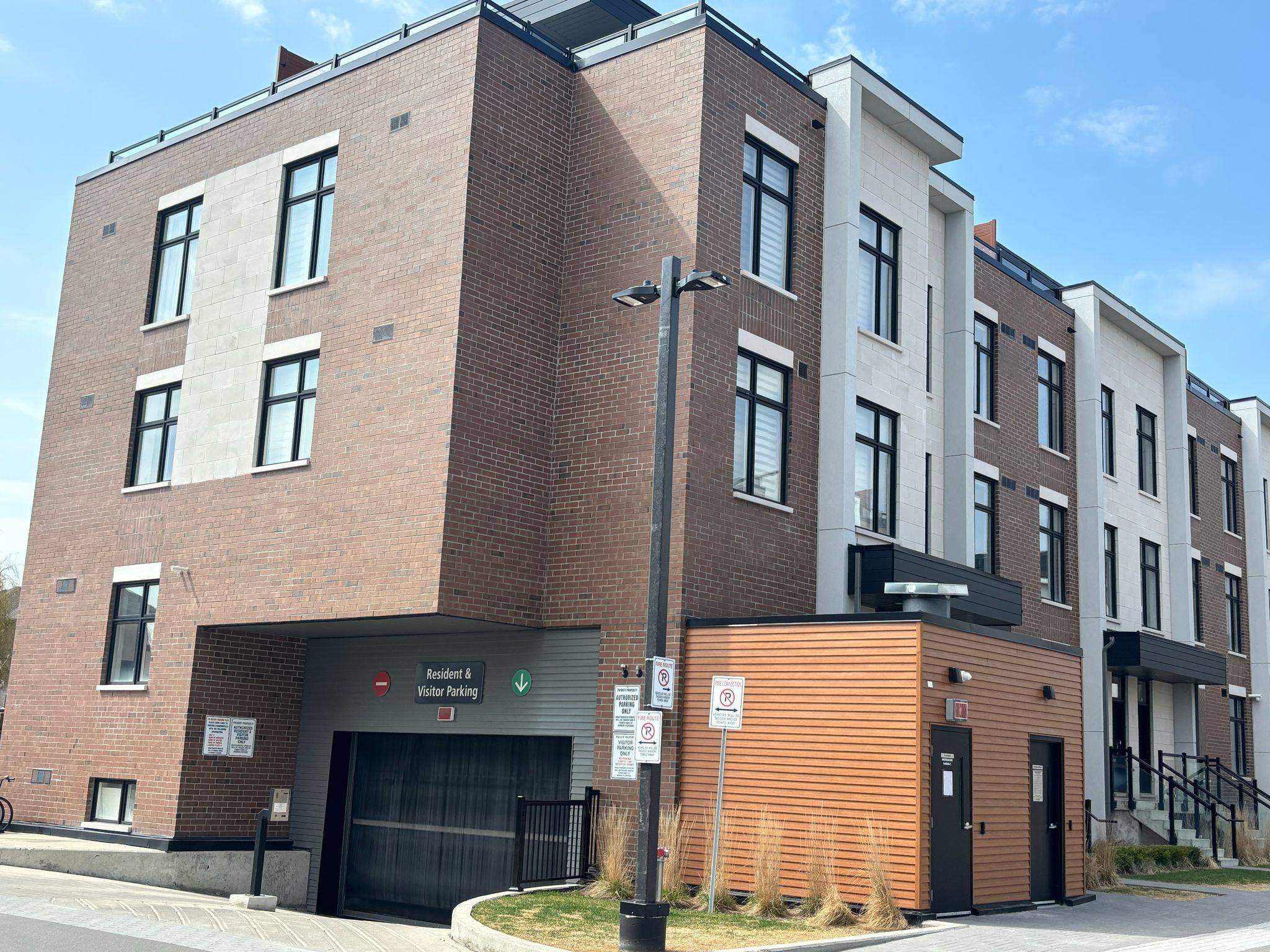 Vaughan, ON L4H 5E8,9570 ISLINGTON AVE W #U228