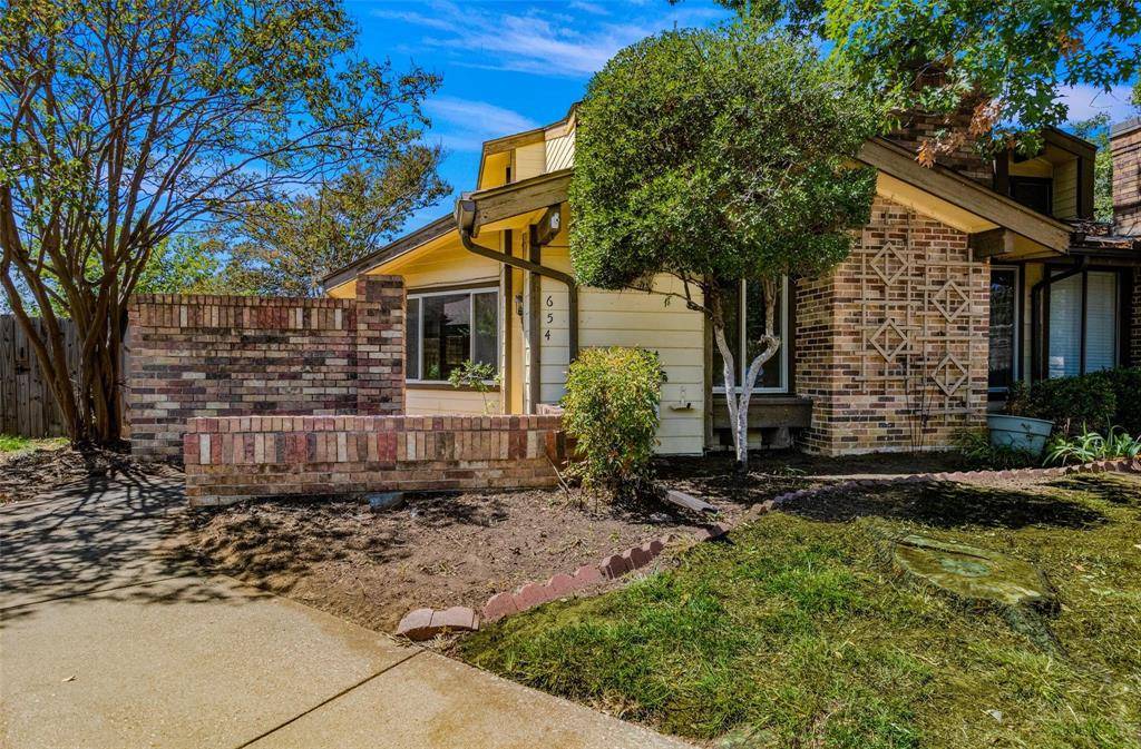 Lewisville, TX 75067,654 Harvest Hill Street