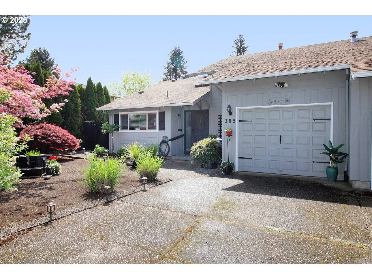 Cornelius, OR 97113,385 S CHERRY DR