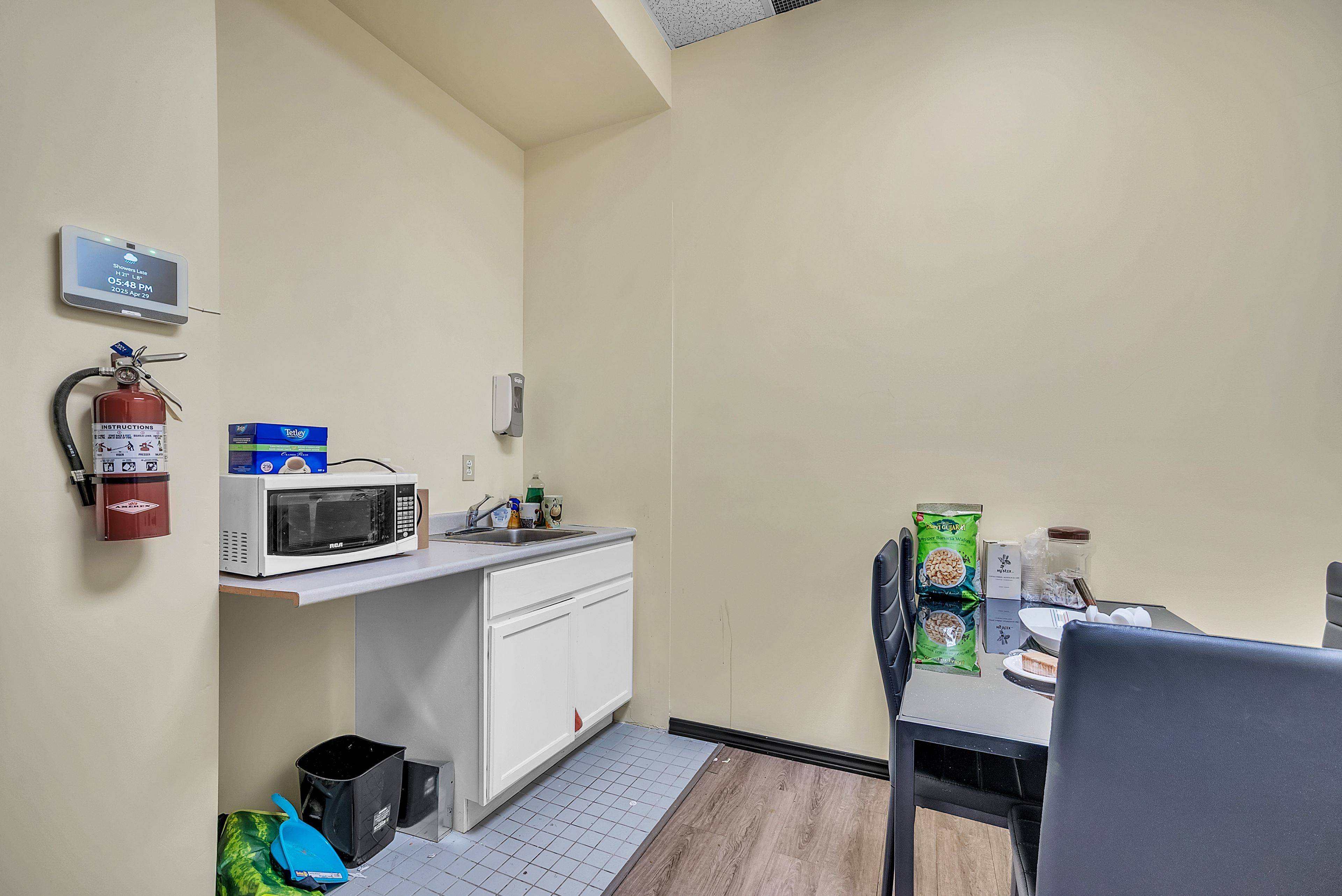 Belleville, ON K8N 3B2,257 Pinnacle ST #2