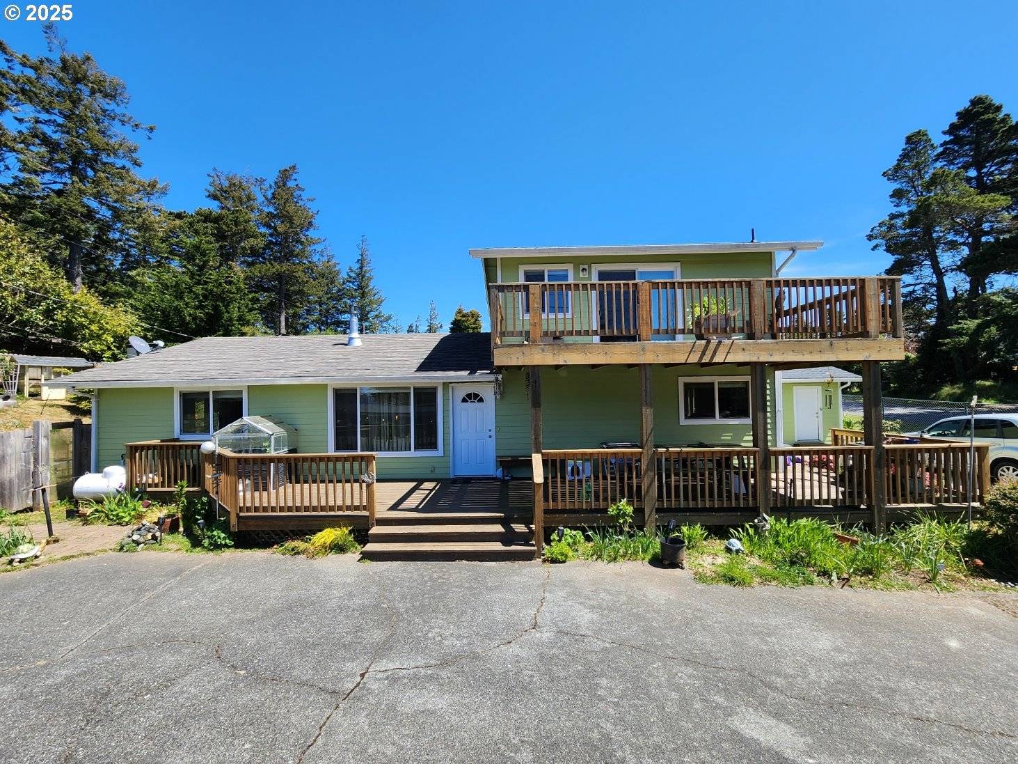 Port Orford, OR 97465,722 PINEHURST DR