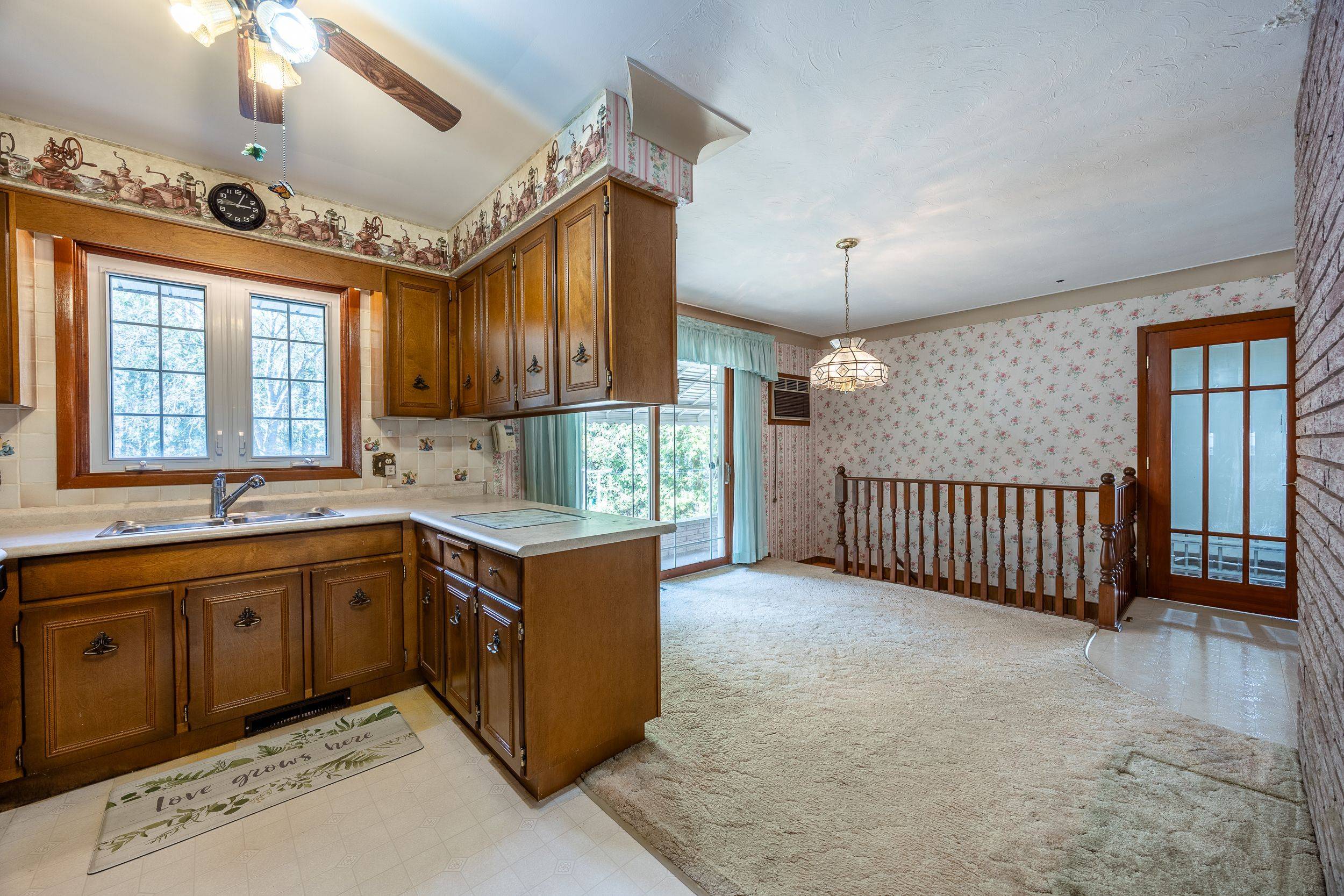 Norfolk, ON N3Y 4J9,435 Mcdowell RD E