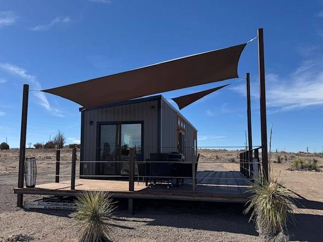 Marfa, TX 79843,1603 W Washington St