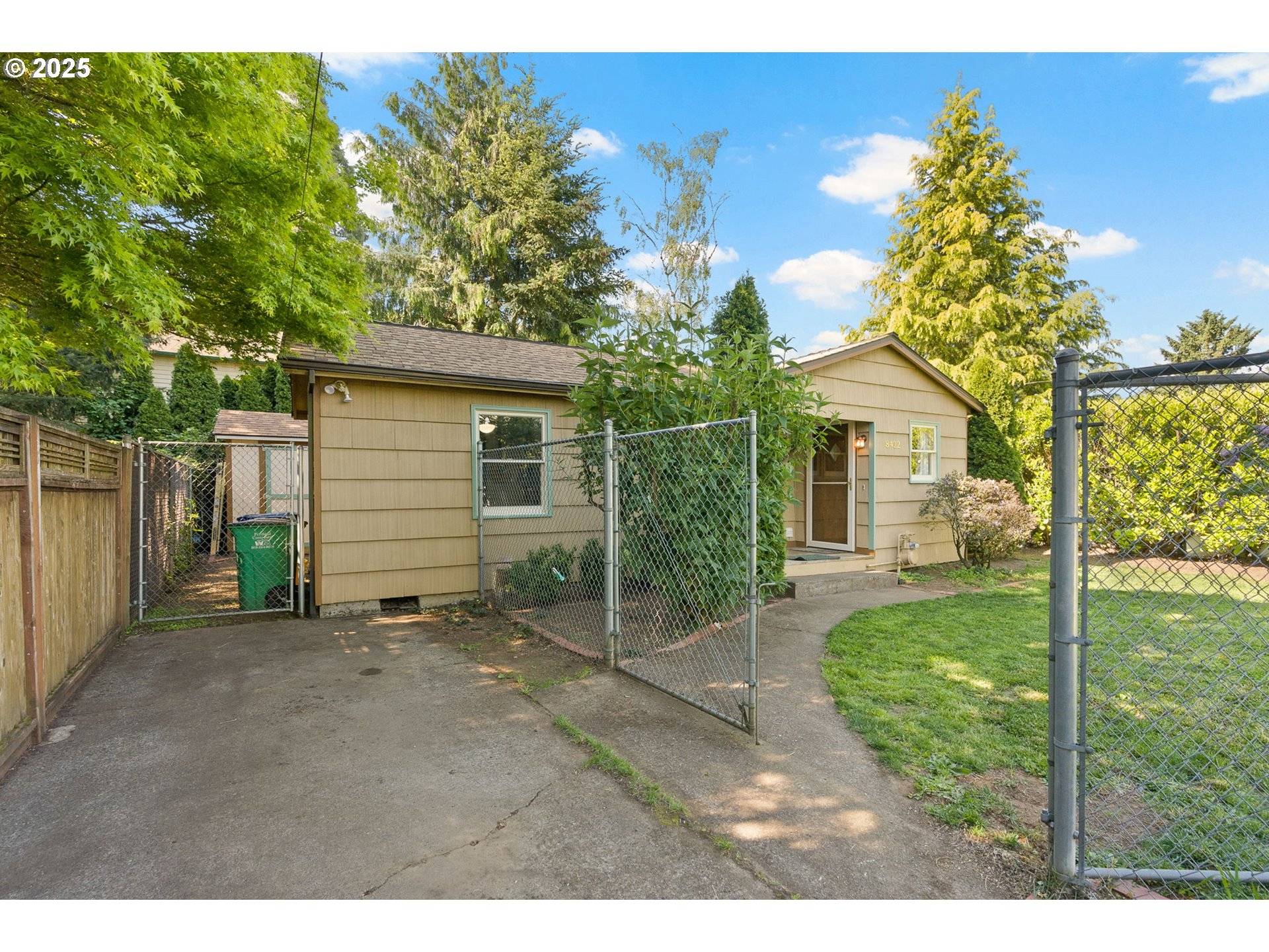 Portland, OR 97220,8422 NE SACRAMENTO ST