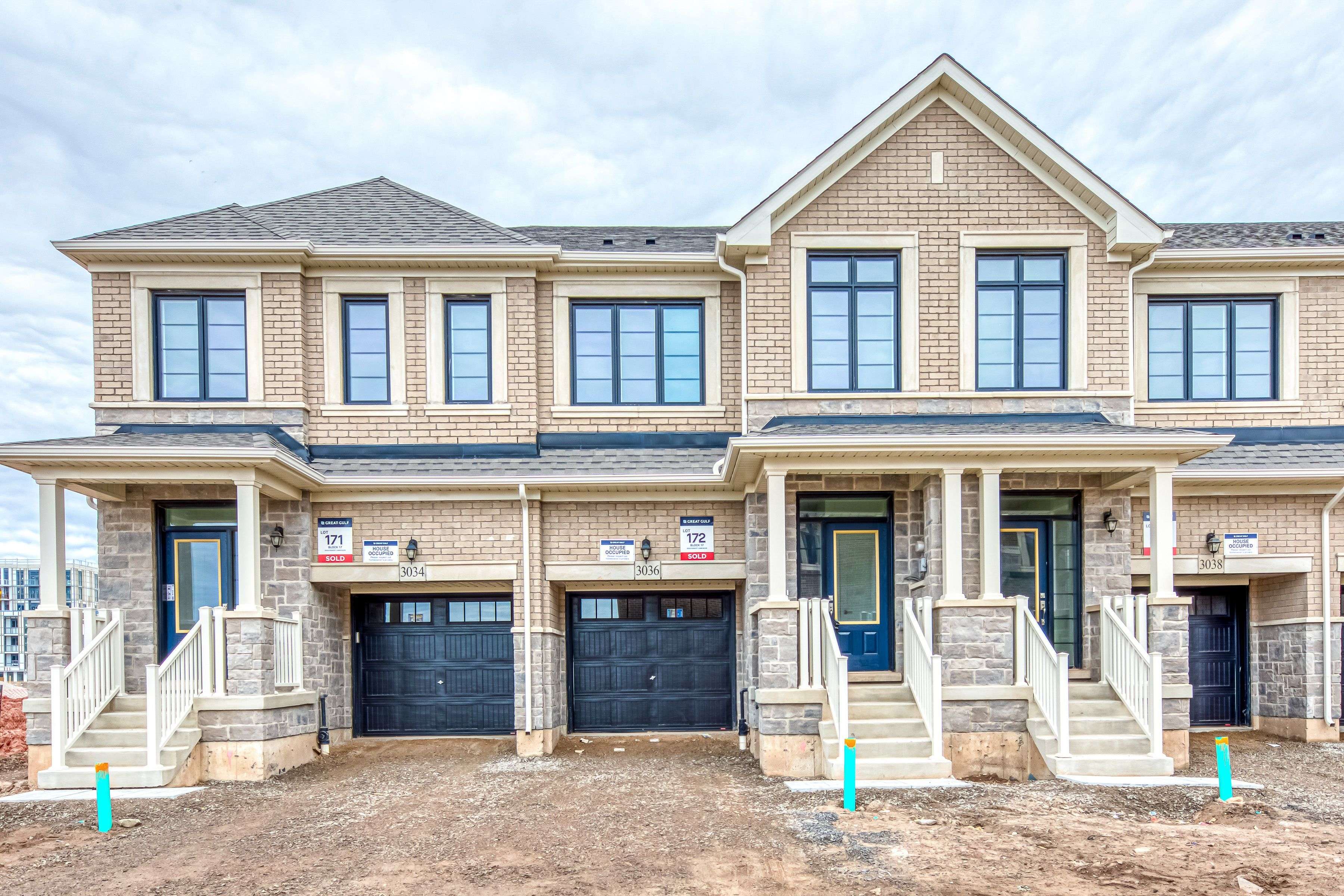 Oakville, ON L6H 7H5,3036 Robert Lamb BLVD