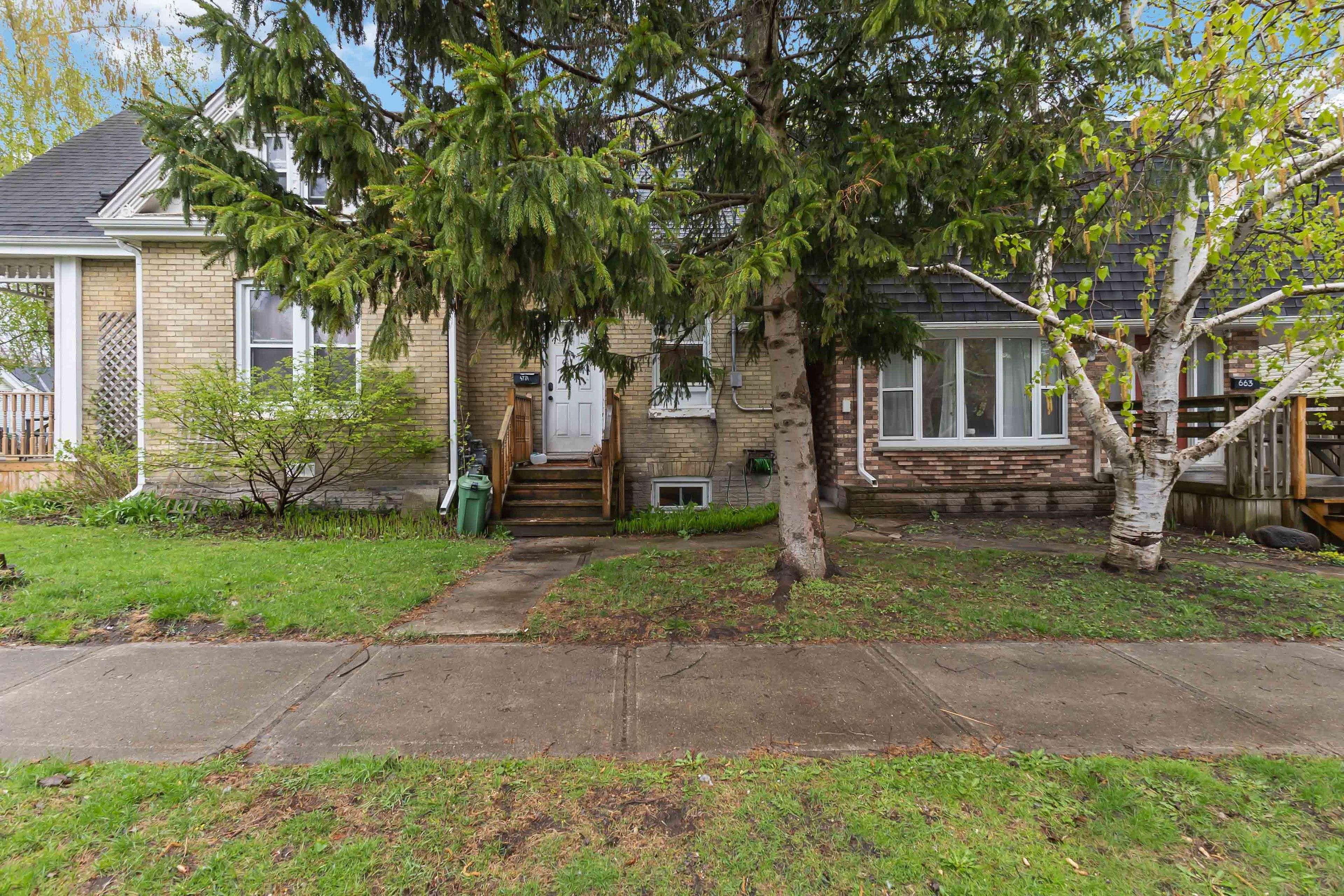 London East, ON N5W 3R9,477 ELIZABETH ST