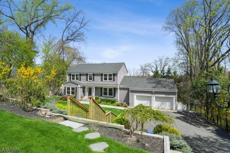 Verona Twp., NJ 07044,26 Fellswood Dr
