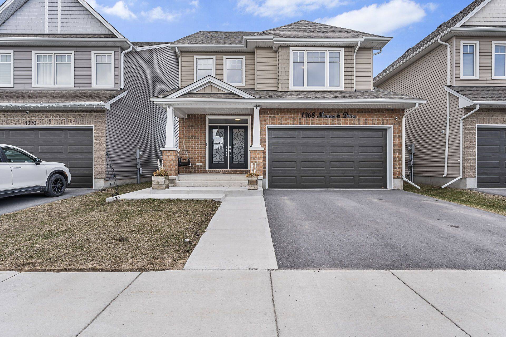 Kingston, ON K7P 0S2,1368 MONARCH DR