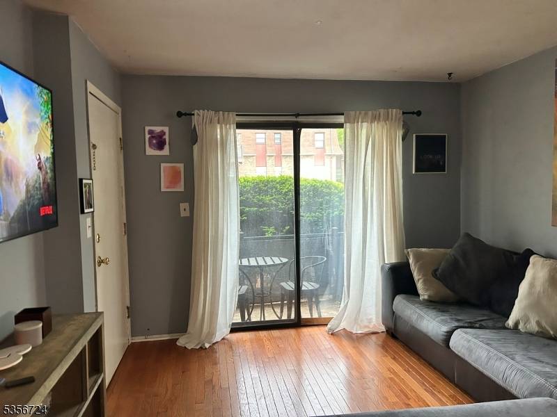 Raritan Twp., NJ 08822,703 Nottingham Way