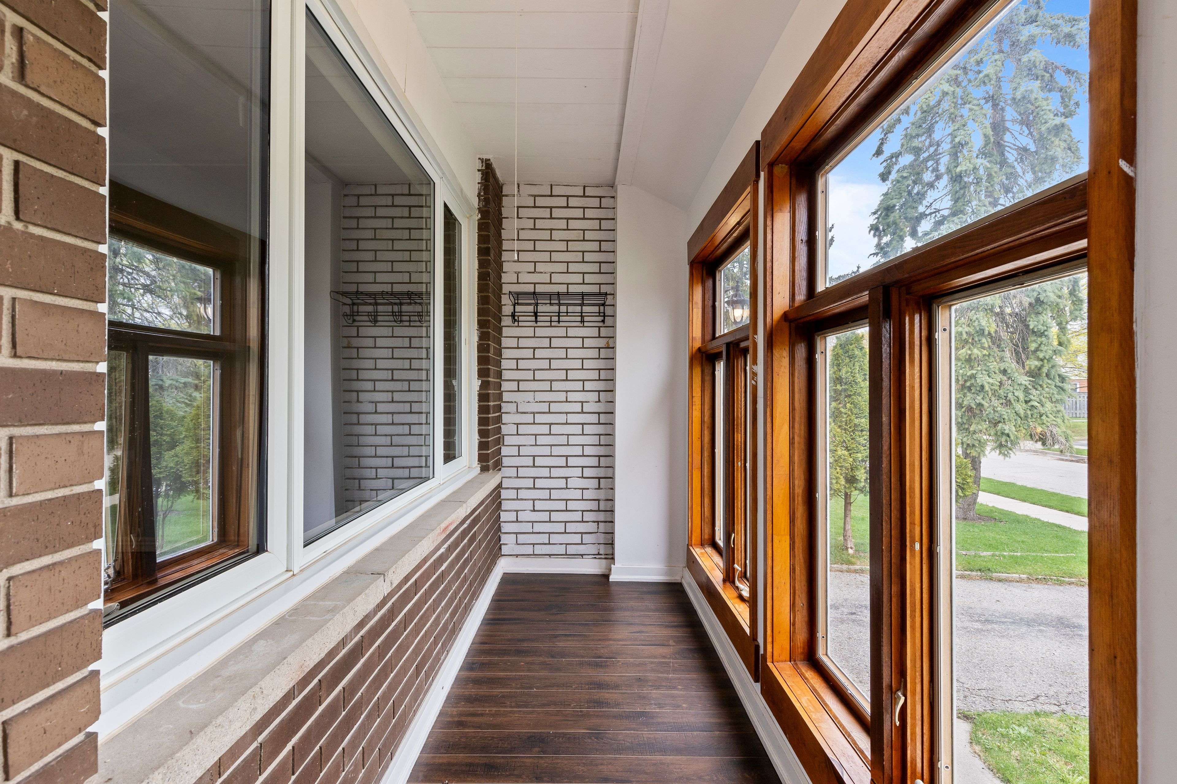 Stratford, ON N5A 3Z5,222 Elgin CRES