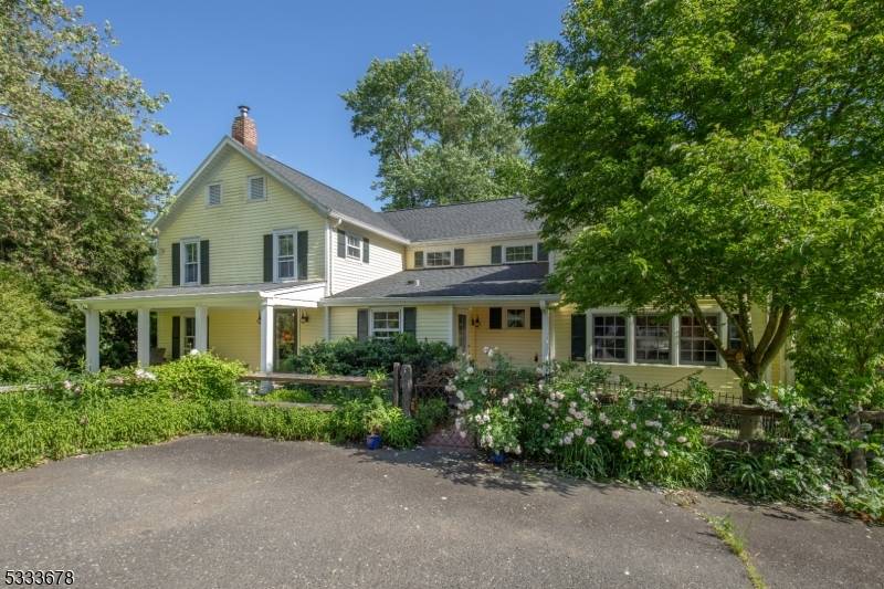 Peapack Gladstone Boro, NJ 07977,35 Main St