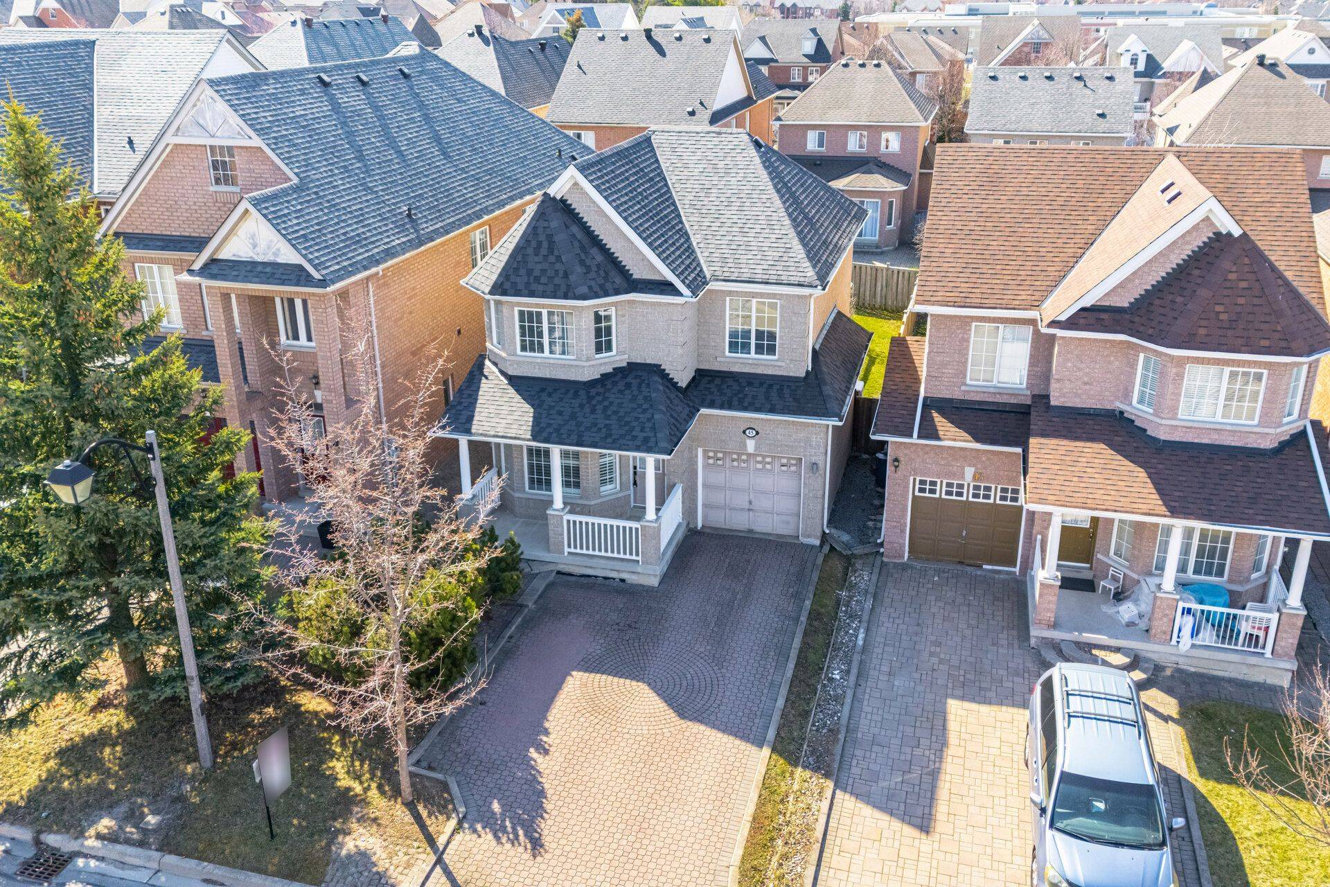 Markham, ON L6C 2P2,45 Weatherill RD