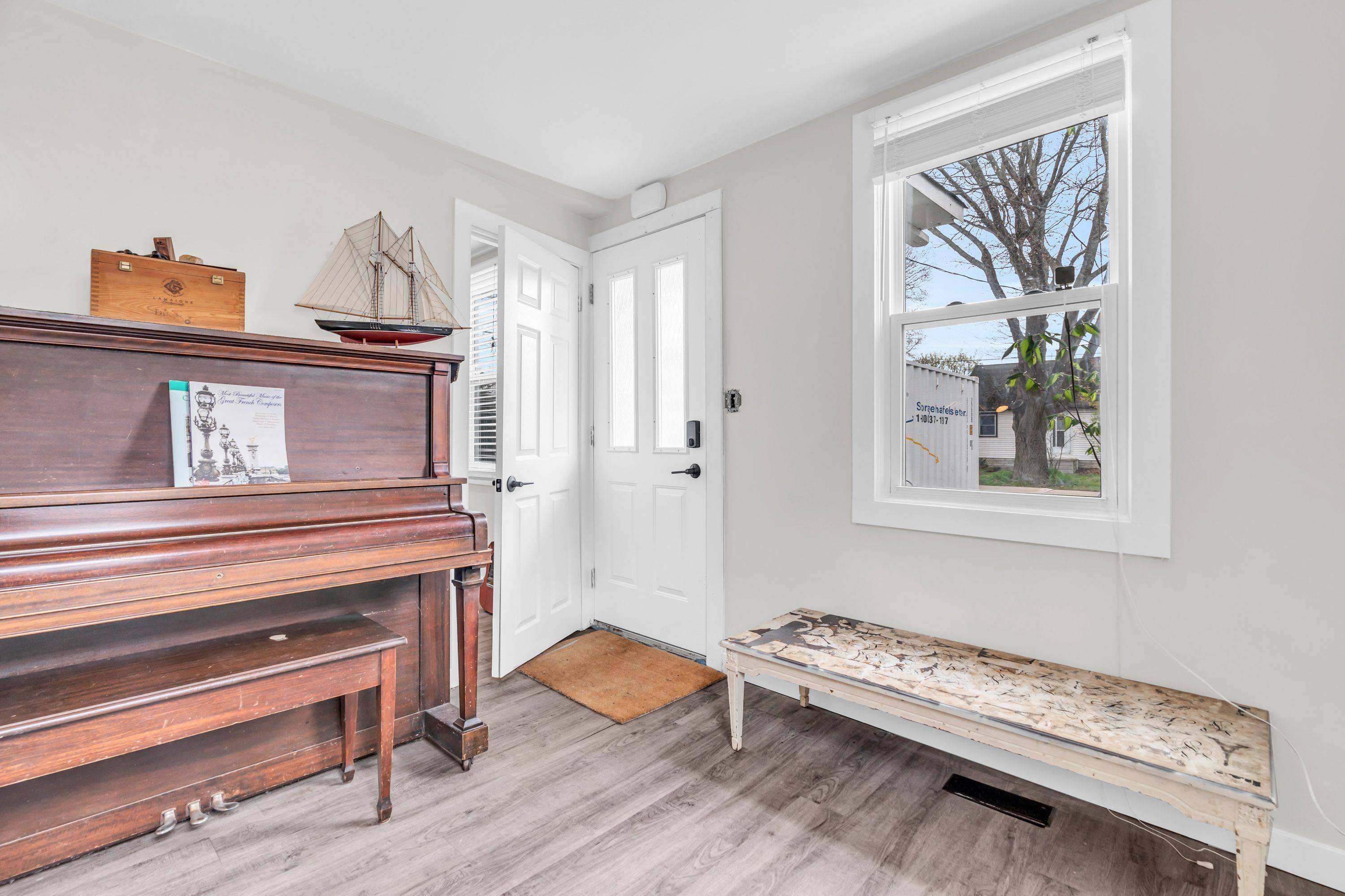 Mississauga, ON L5G 1X1,179 Angelene ST
