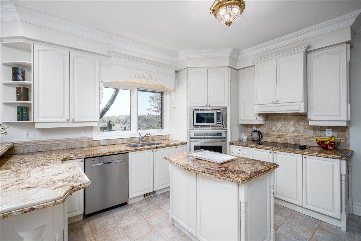 Caledon, ON L7E 3N7,15316 Mount Wolfe RD