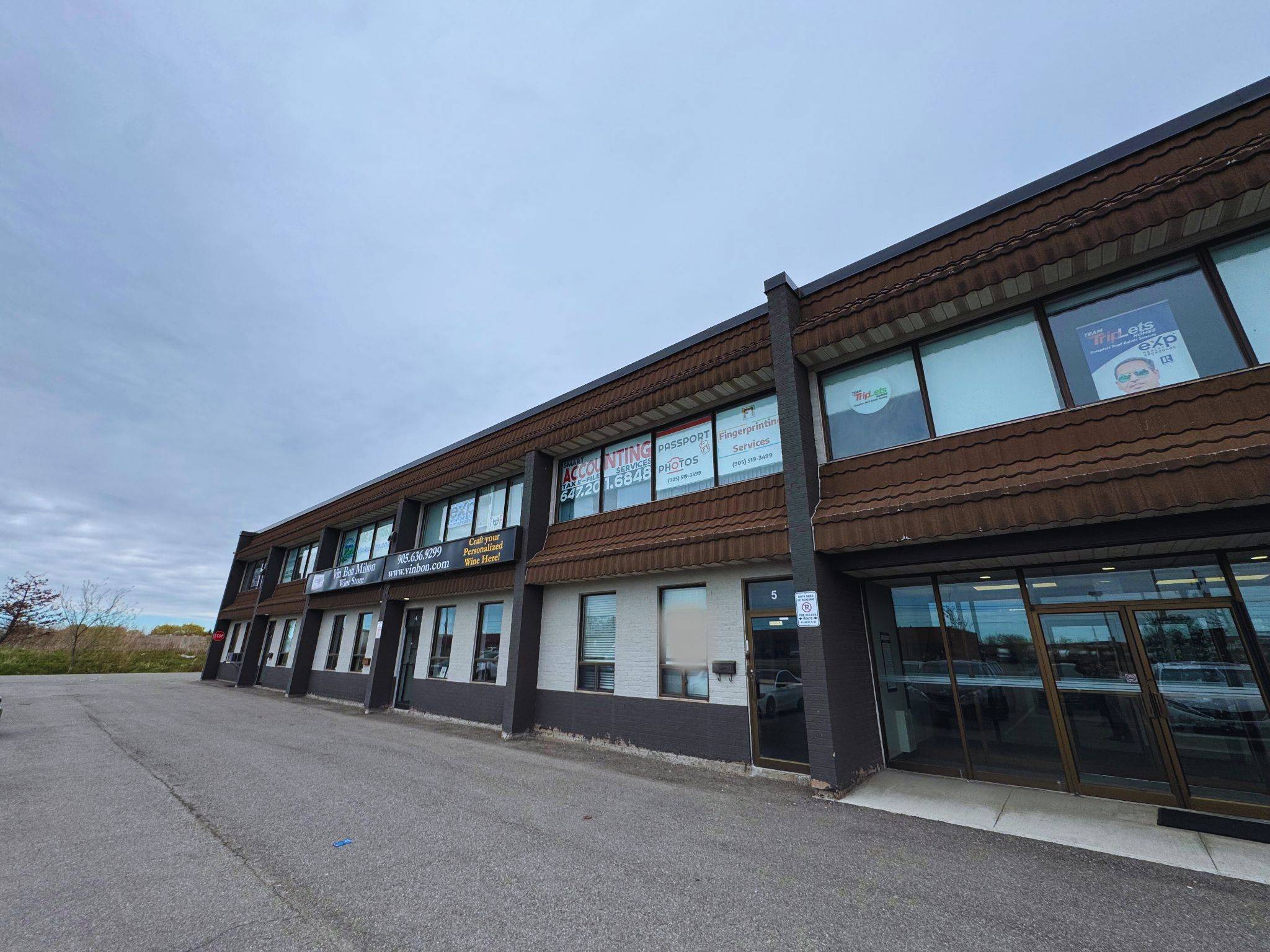 Milton, ON L9T 4W9,50 Steeles AVE E #5L1