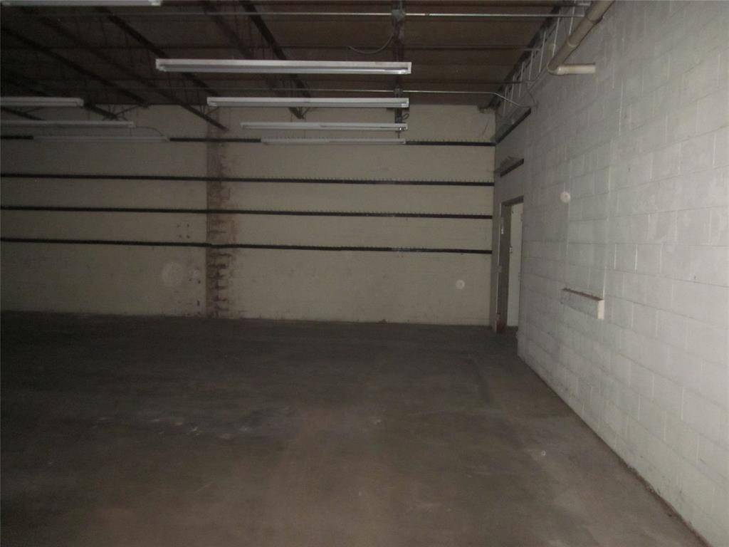 Abilene, TX 79603,3433 N 1st Street