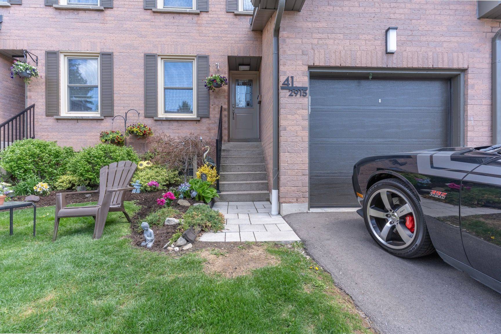 Burlington, ON L7M 3Z6,2915 Headon Forest DR