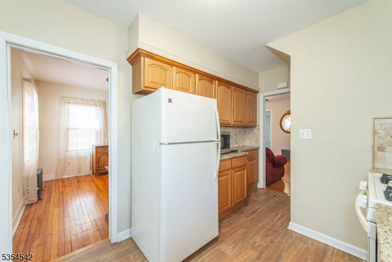 Belleville Twp., NJ 07109,148 Linden Ave