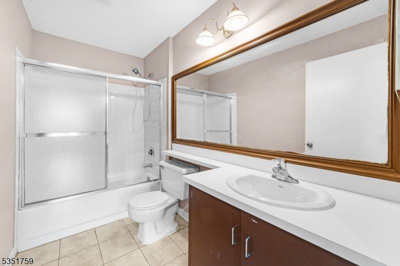 Franklin Twp., NJ 08823,21 Fisher Dr