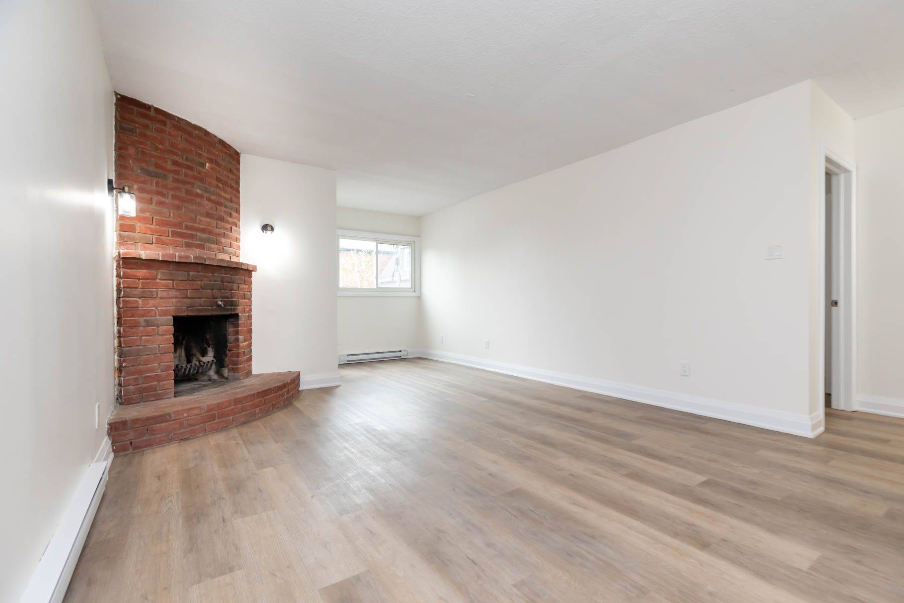 Toronto W01, ON M6R 2K6,73 Roncesvalles ST #1B