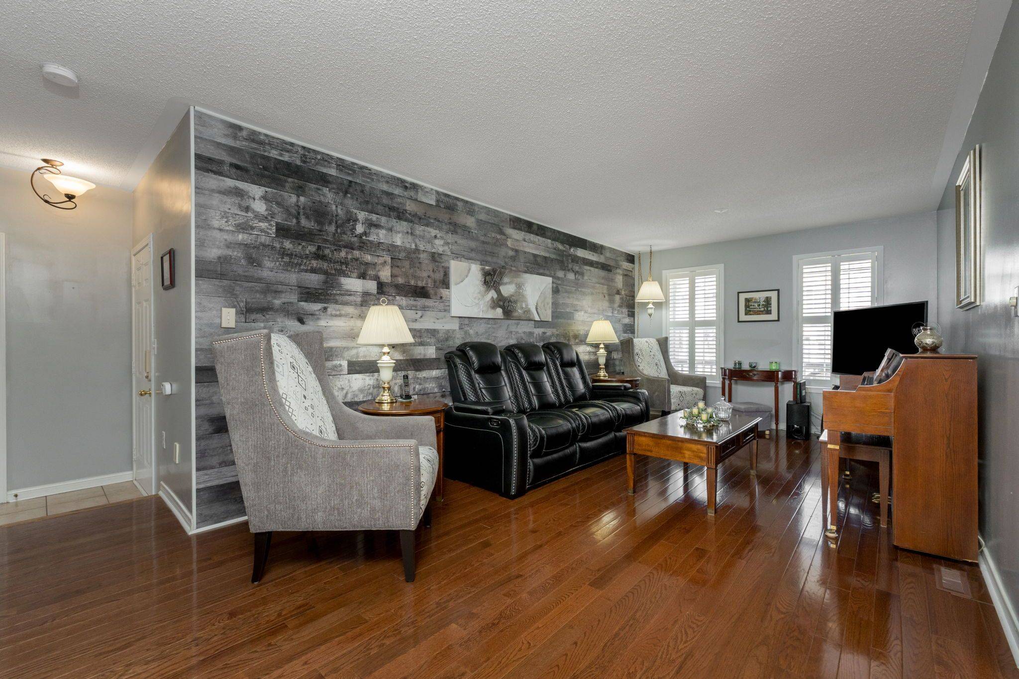 Milton, ON L9T 5K1,593 Caverhill CRES