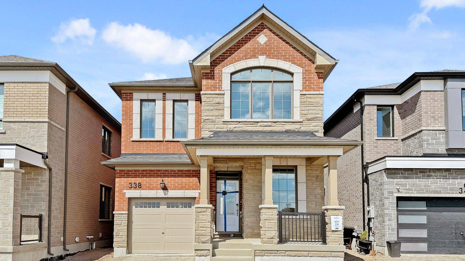 Milton, ON L9E 2B9,338 Marigold CT