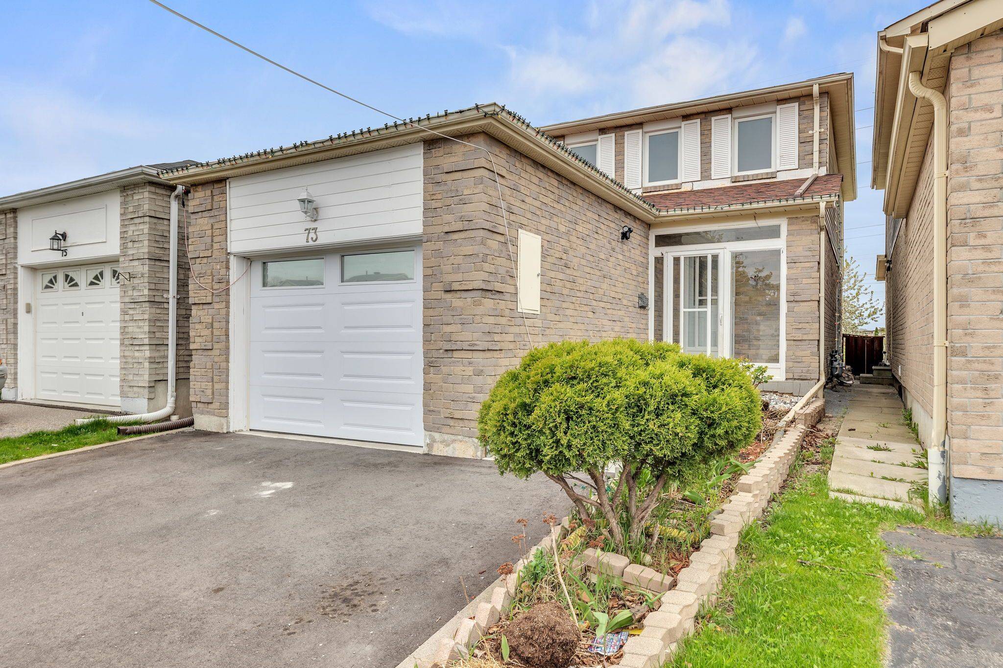 Toronto E07, ON M1V 2W9,73 Maresfield DR