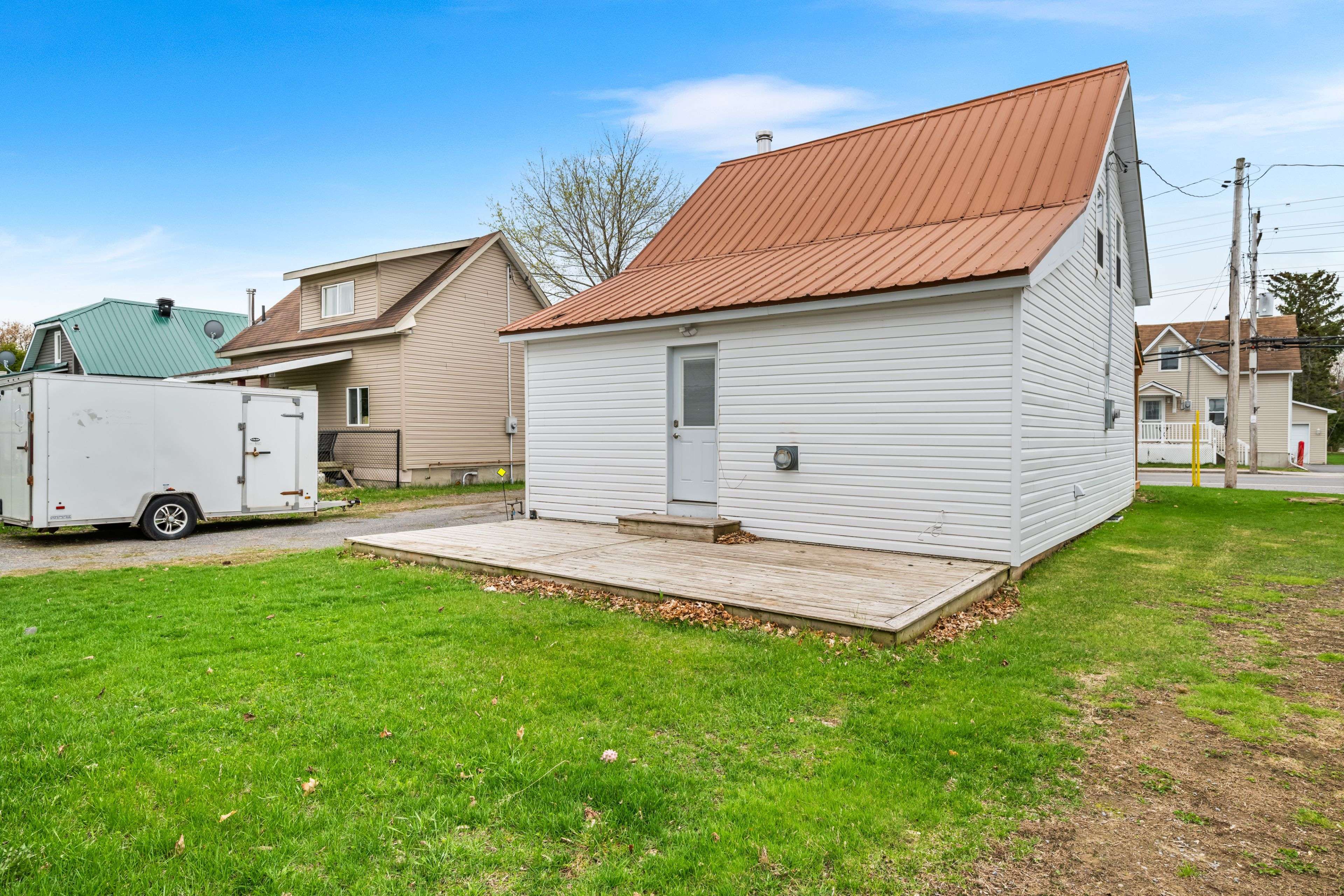 Clarence-rockland, ON K0A 1E0,3627 Champlain ST
