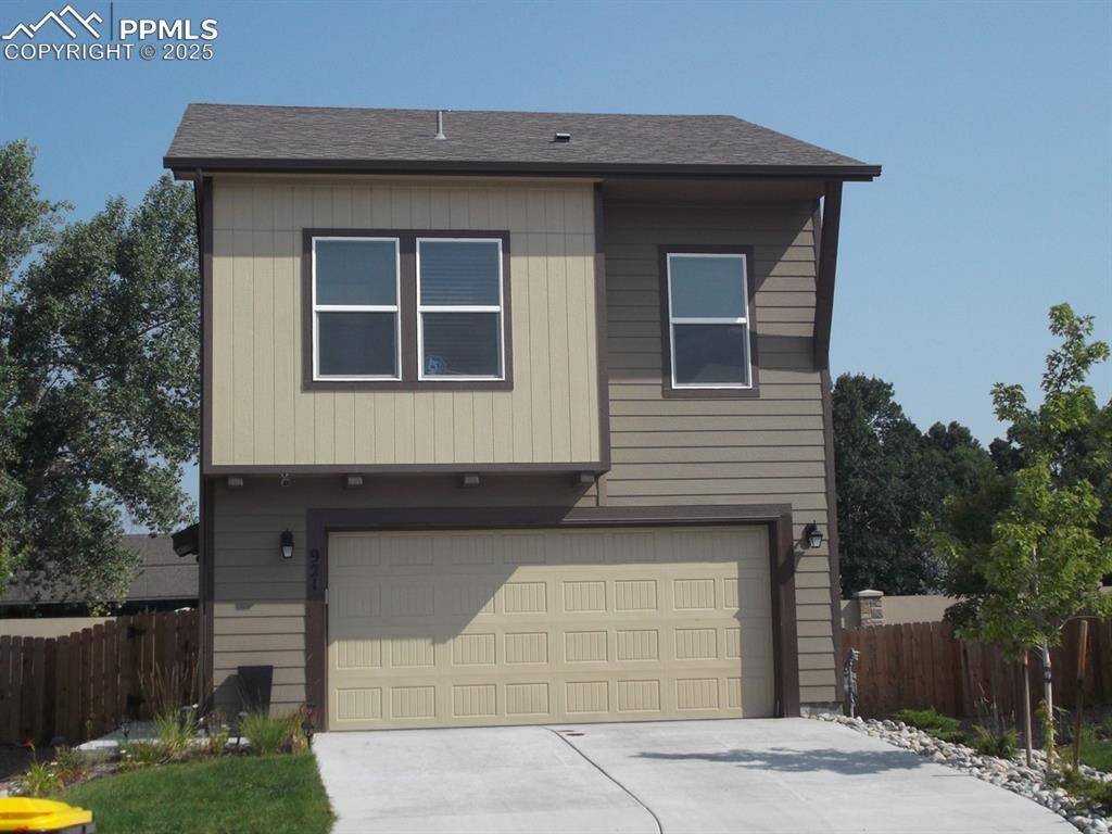 Colorado Springs, CO 80915,921 Grissom DR