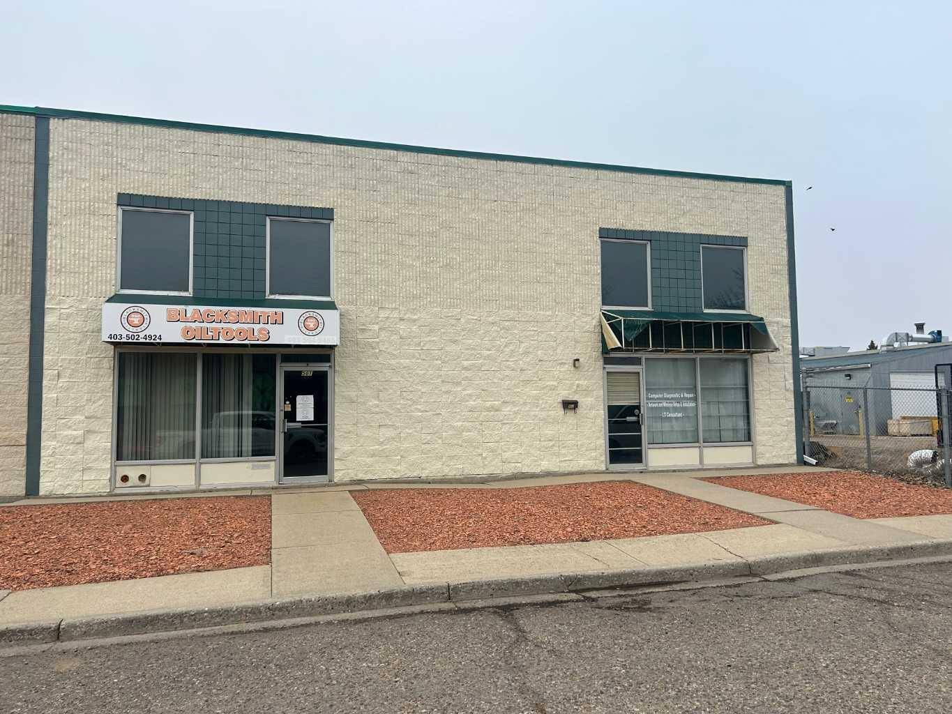 Medicine Hat, AB T1A8C4,561 18 ST SW