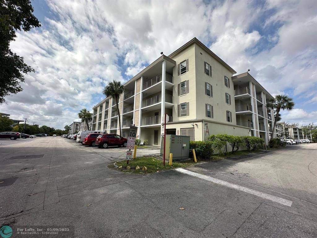 Lauderdale Lakes, FL 33313,2999 NW 48th Ave  #351