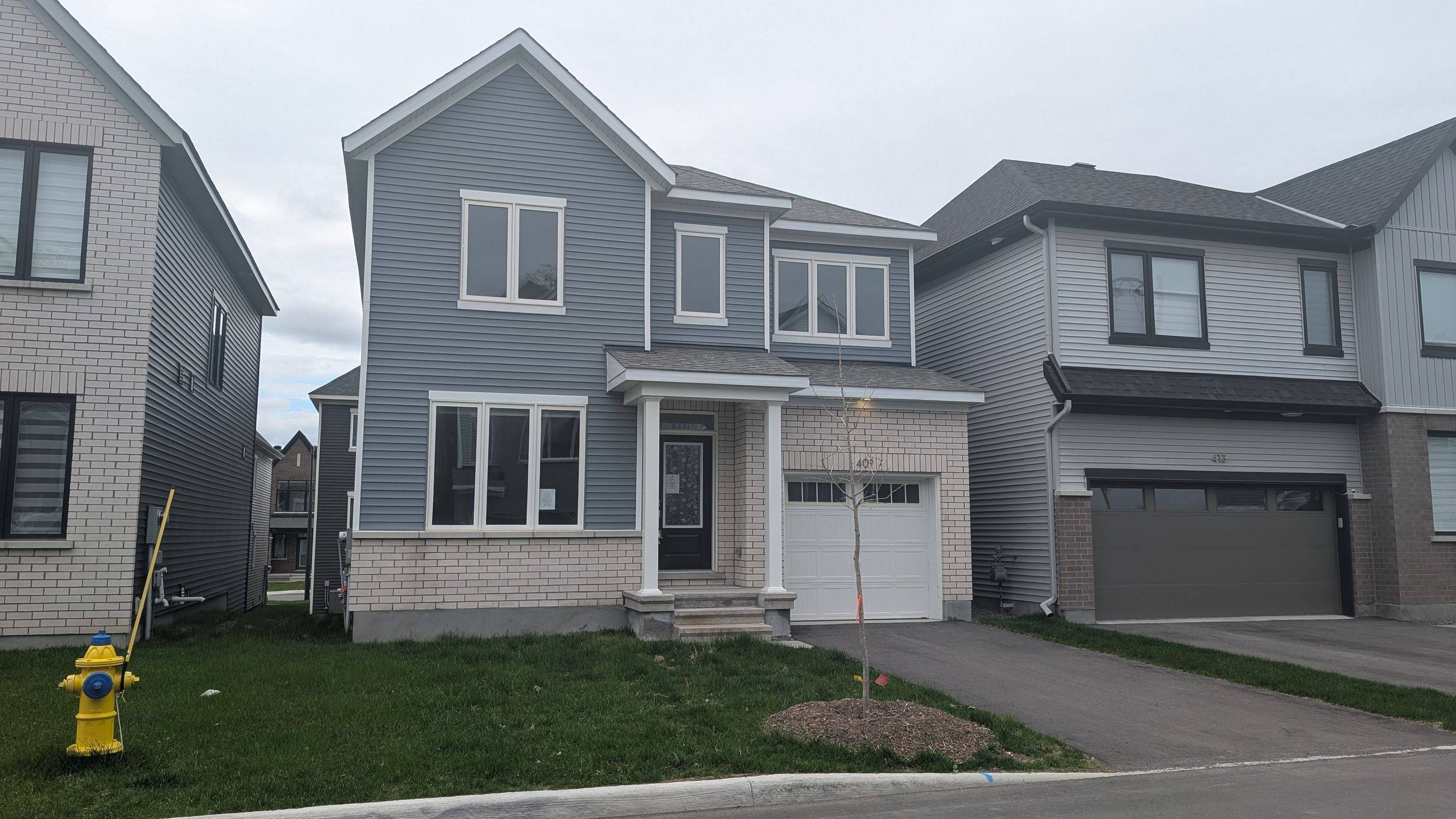 Barrhaven, ON K2J 6X4,409 Appalachian CIR