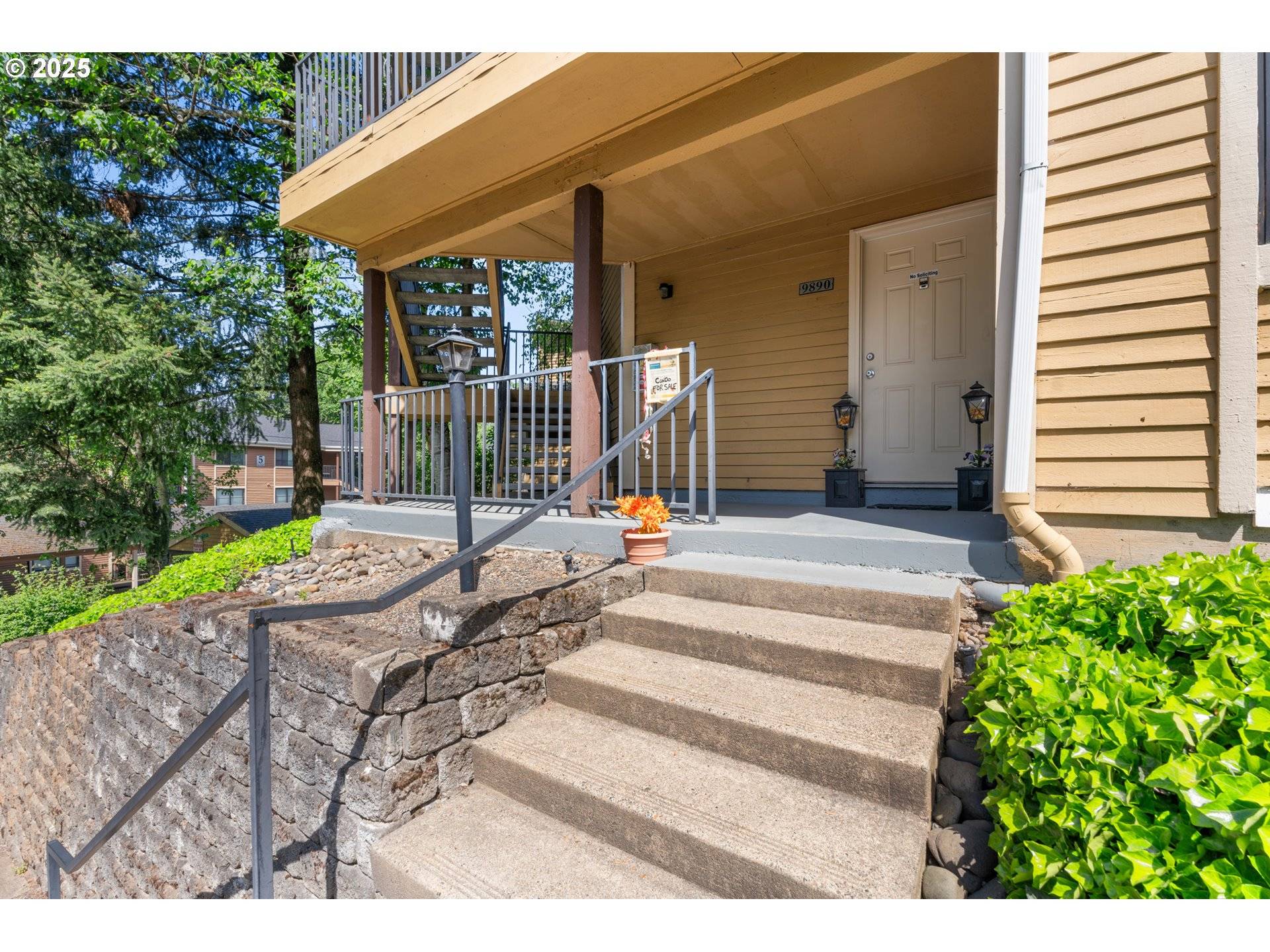 Clackamas, OR 97015,9890 SE TALBERT ST #Bldg 8