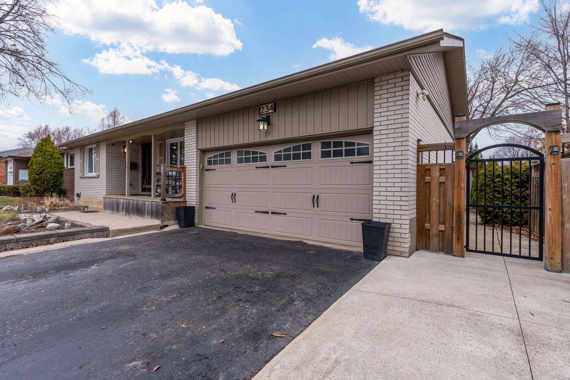 Brampton, ON L6Y 1S1,234 Elizabeth ST S