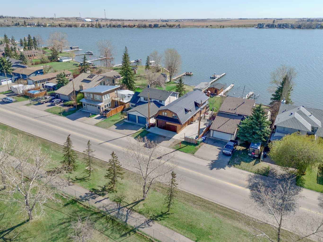 Chestermere, AB T1X 1A3,448 West Chestermere DR