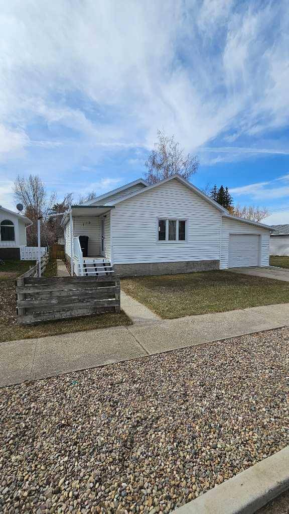 Milk River, AB T0K 1M0,112 4 AVE NE